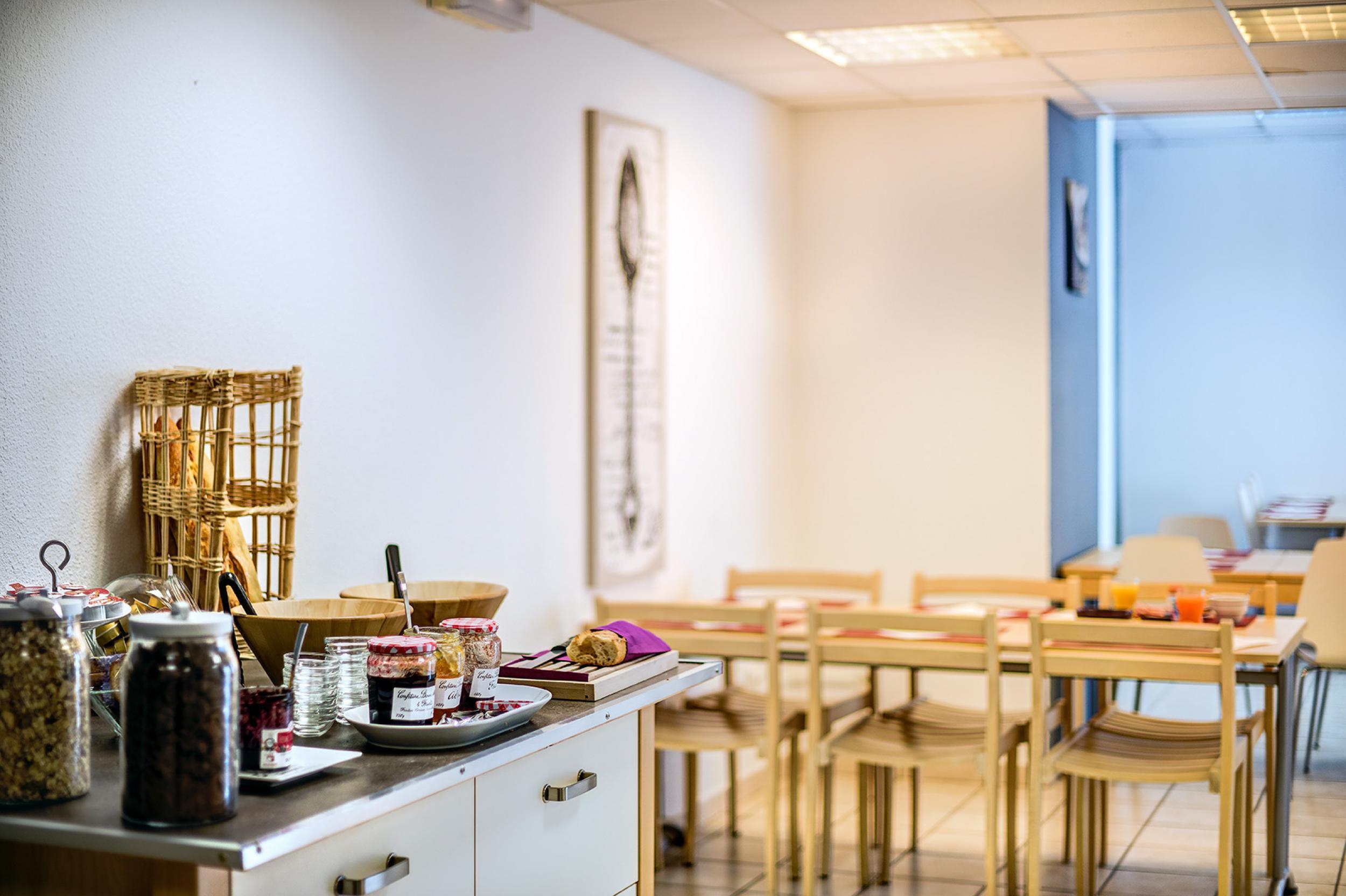 拉沃索伊克斯泽尼图德公寓酒店 迪沃讷莱班 外观 照片